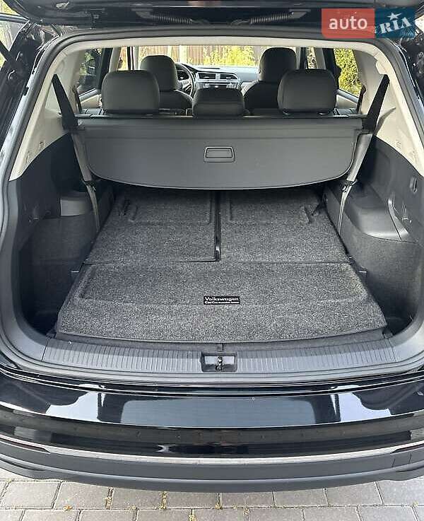 Внедорожник / Кроссовер Volkswagen Tiguan 2022 в Киеве