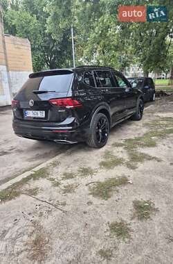 Внедорожник / Кроссовер Volkswagen Tiguan 2021 в Киеве