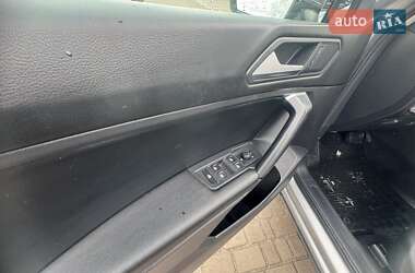 Внедорожник / Кроссовер Volkswagen Tiguan 2019 в 