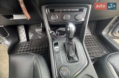 Внедорожник / Кроссовер Volkswagen Tiguan 2019 в 