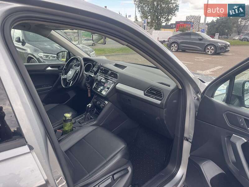 Внедорожник / Кроссовер Volkswagen Tiguan 2019 в Львове