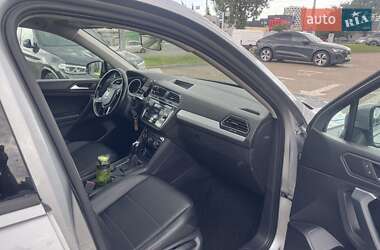 Внедорожник / Кроссовер Volkswagen Tiguan 2019 в 
