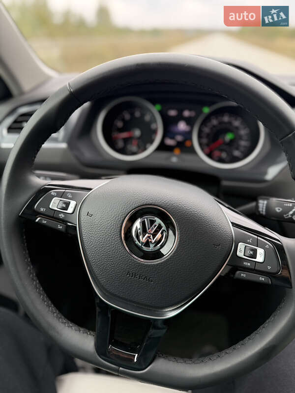 Внедорожник / Кроссовер Volkswagen Tiguan 2020 в Житомире