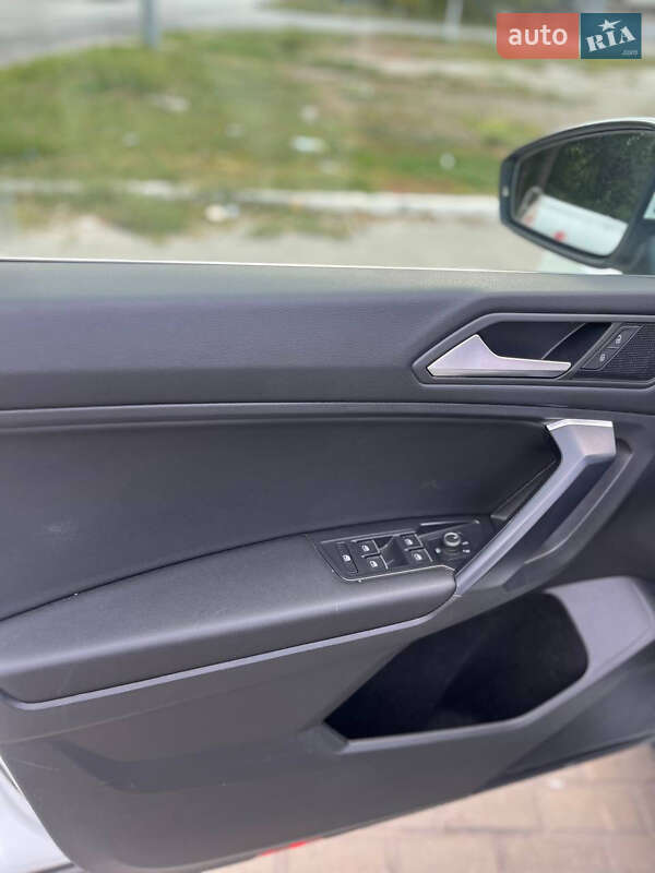 Внедорожник / Кроссовер Volkswagen Tiguan 2020 в Днепре фото 16 Внедорожник / Кроссовер Volkswagen Tiguan 2020 в Днепре