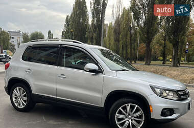 Позашляховик / Кросовер Volkswagen Tiguan 2016 в Києві