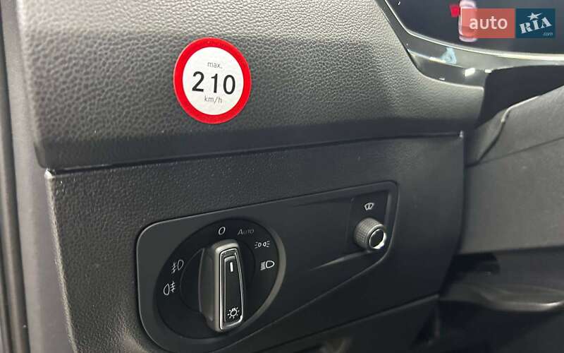 Внедорожник / Кроссовер Volkswagen Tiguan 2018 в Черновцах