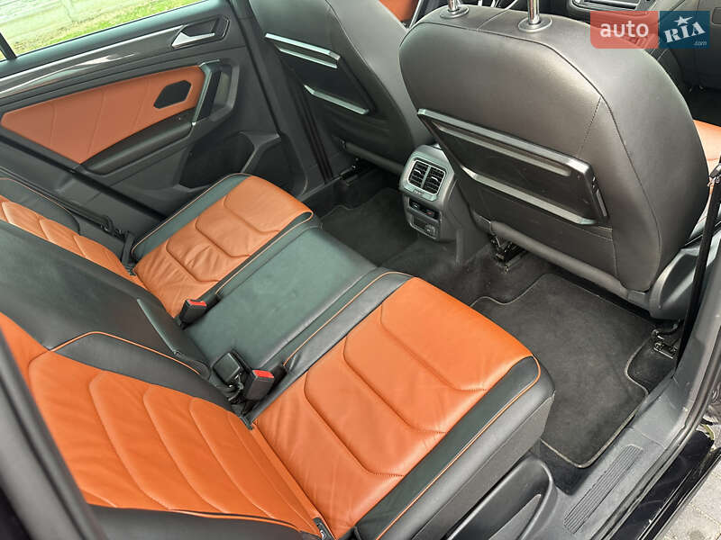 Внедорожник / Кроссовер Volkswagen Tiguan 2016 в Коростене