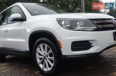 Внедорожник / Кроссовер Volkswagen Tiguan 2017 в Львове