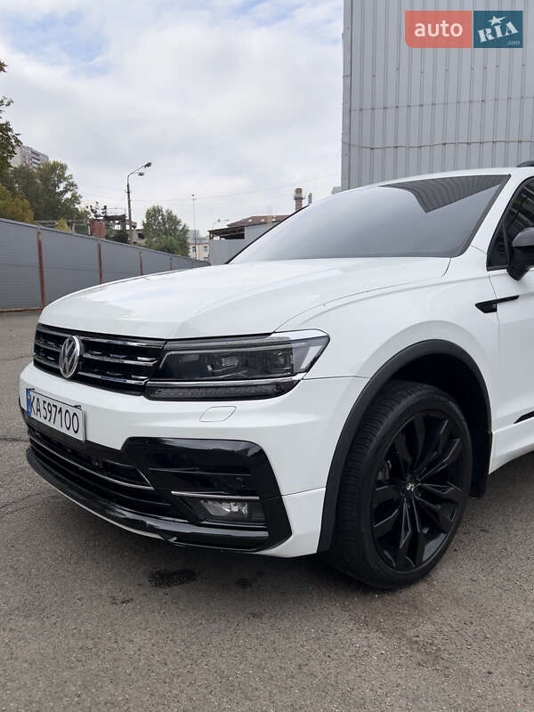 Внедорожник / Кроссовер Volkswagen Tiguan 2021 в Киеве