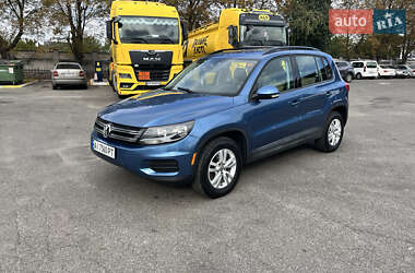 Внедорожник / Кроссовер Volkswagen Tiguan 2016 в 