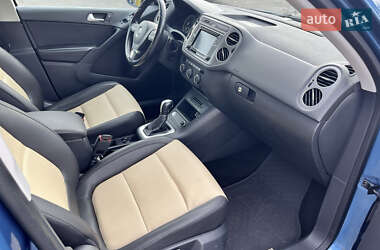Внедорожник / Кроссовер Volkswagen Tiguan 2016 в 