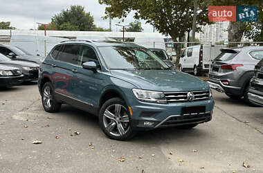 Внедорожник / Кроссовер Volkswagen Tiguan 2019 в Одессе