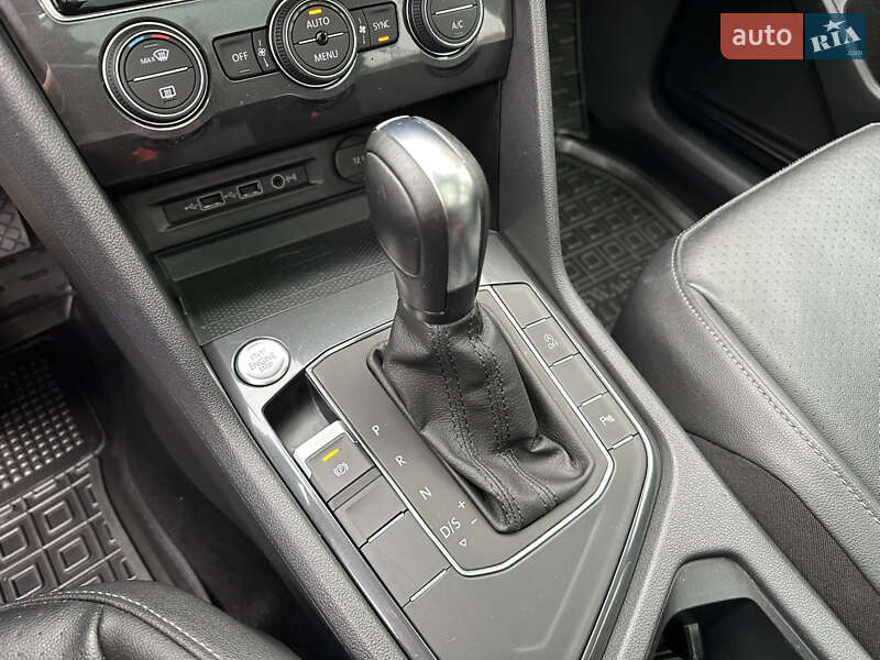 Внедорожник / Кроссовер Volkswagen Tiguan 2019 в Одессе