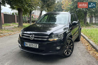 Внедорожник / Кроссовер Volkswagen Tiguan 2015 в Киеве