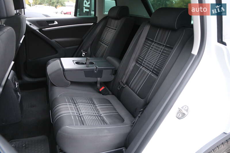 Внедорожник / Кроссовер Volkswagen Tiguan 2015 в Киеве фото 8 Внедорожник / Кроссовер Volkswagen Tiguan 2015 в Киеве