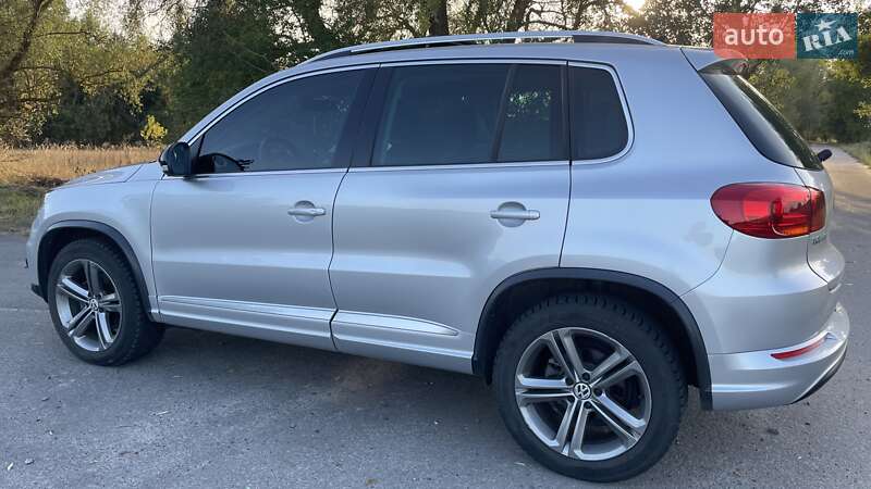 Позашляховик / Кросовер Volkswagen Tiguan 2017 в Києві