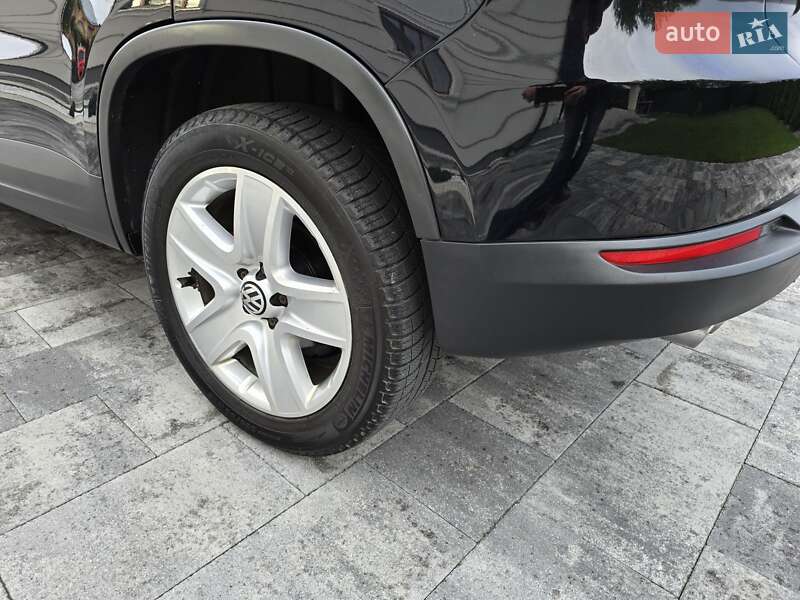Внедорожник / Кроссовер Volkswagen Tiguan 2014 в Ивано-Франковске