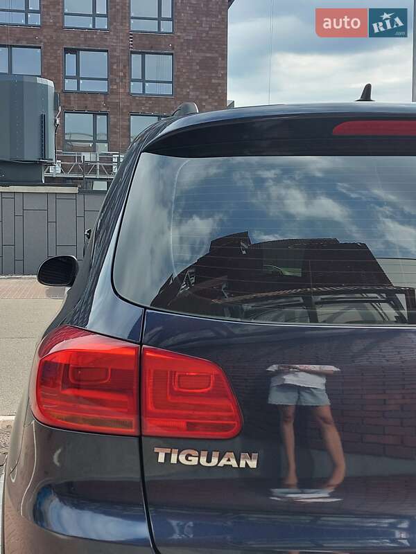 Внедорожник / Кроссовер Volkswagen Tiguan 2015 в Киеве