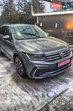 Позашляховик / Кросовер Volkswagen Tiguan 2022 в Хмельницькому