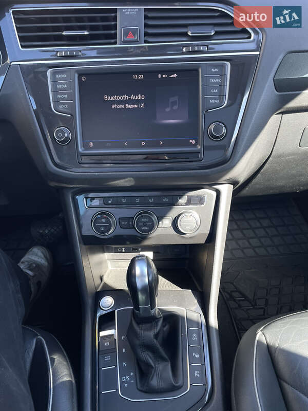 Внедорожник / Кроссовер Volkswagen Tiguan 2016 в Луцке