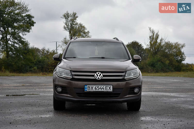 Внедорожник / Кроссовер Volkswagen Tiguan 2012 в Хмельницком