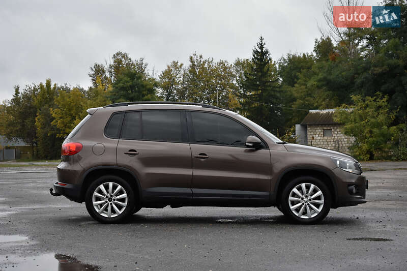 Внедорожник / Кроссовер Volkswagen Tiguan 2012 в Хмельницком