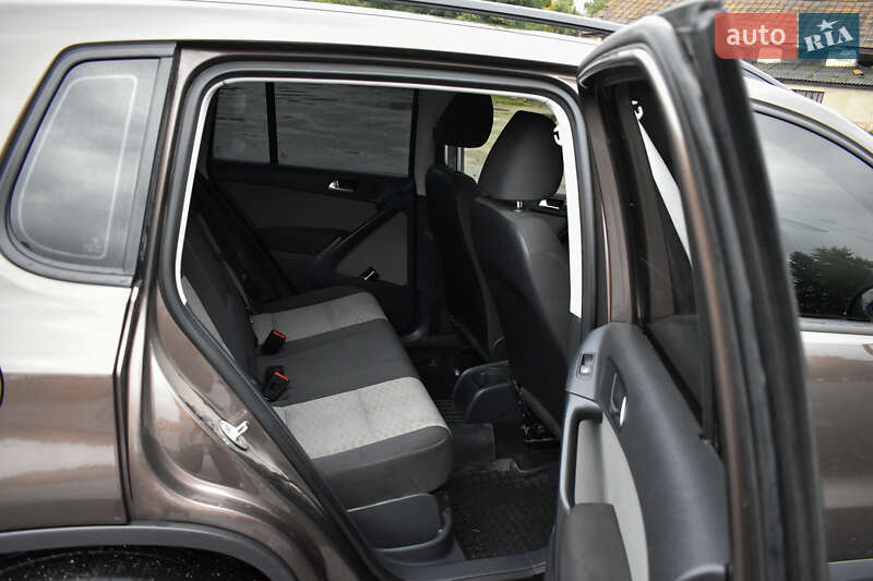 Внедорожник / Кроссовер Volkswagen Tiguan 2012 в Хмельницком