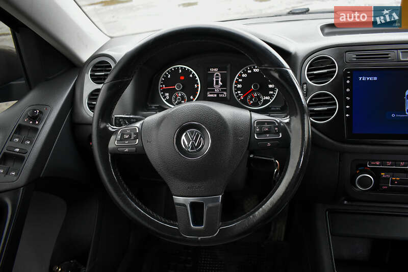Внедорожник / Кроссовер Volkswagen Tiguan 2012 в Хмельницком