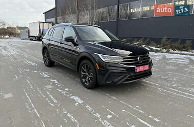 Внедорожник / Кроссовер Volkswagen Tiguan 2022 в Киеве