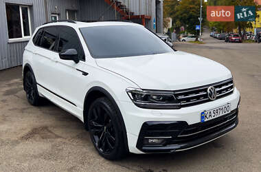 Позашляховик / Кросовер Volkswagen Tiguan 2021 в Києві
