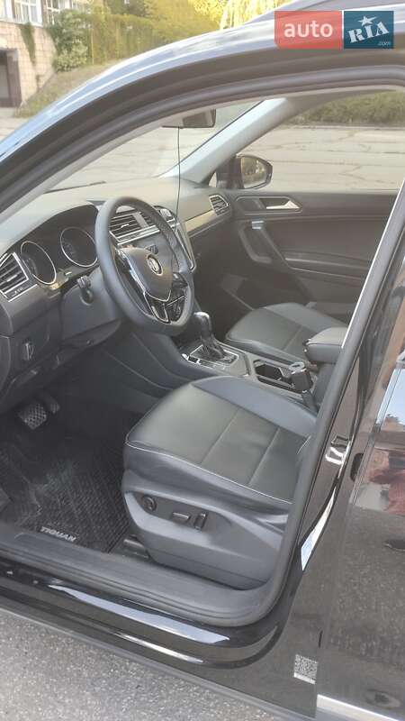 Внедорожник / Кроссовер Volkswagen Tiguan 2020 в Харькове