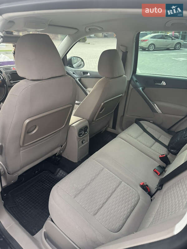 Внедорожник / Кроссовер Volkswagen Tiguan 2009 в Ровно
