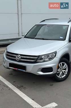 Внедорожник / Кроссовер Volkswagen Tiguan 2016 в 
