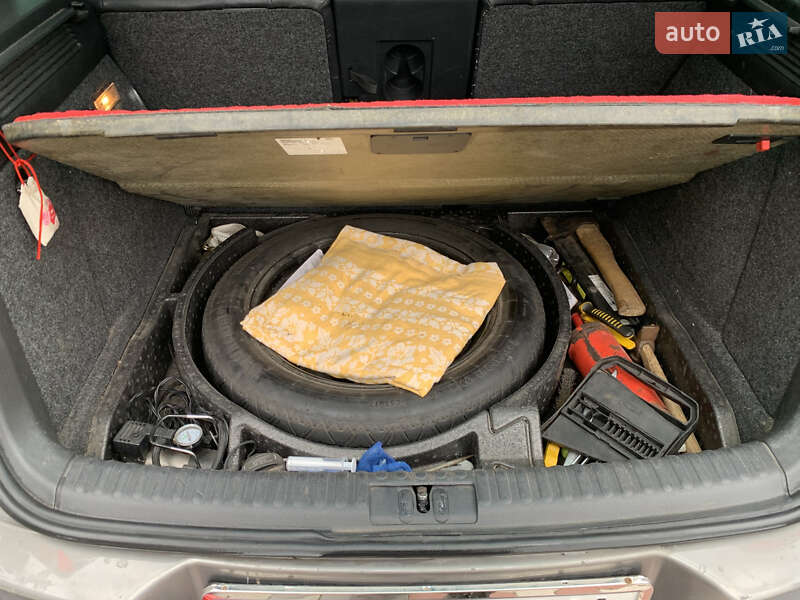 Внедорожник / Кроссовер Volkswagen Tiguan 2010 в Теофиполе