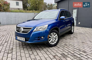Внедорожник / Кроссовер Volkswagen Tiguan 2008 в Малине
