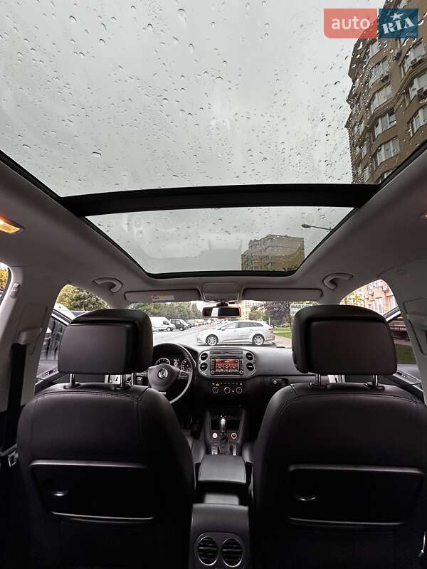 Позашляховик / Кросовер Volkswagen Tiguan 2015 в Києві