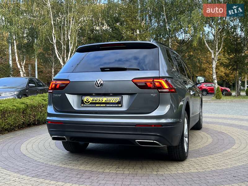 Внедорожник / Кроссовер Volkswagen Tiguan 2018 в Львове