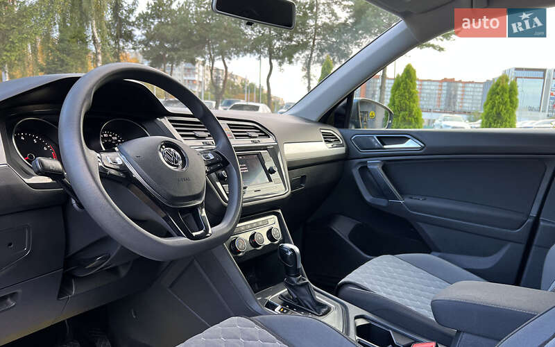 Внедорожник / Кроссовер Volkswagen Tiguan 2018 в Львове