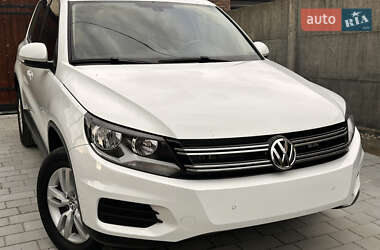 Позашляховик / Кросовер Volkswagen Tiguan 2015 в Львові