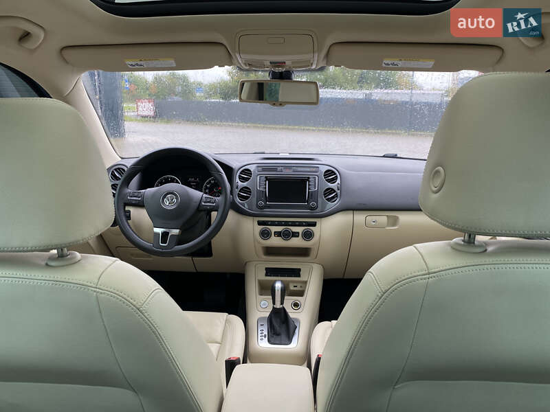 Позашляховик / Кросовер Volkswagen Tiguan 2017 в Львові