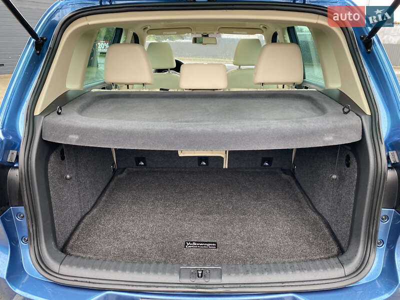 Позашляховик / Кросовер Volkswagen Tiguan 2017 в Львові