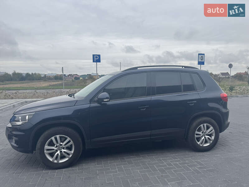 Позашляховик / Кросовер Volkswagen Tiguan 2015 в Красному