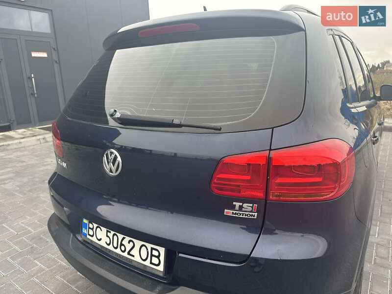 Позашляховик / Кросовер Volkswagen Tiguan 2015 в Красному