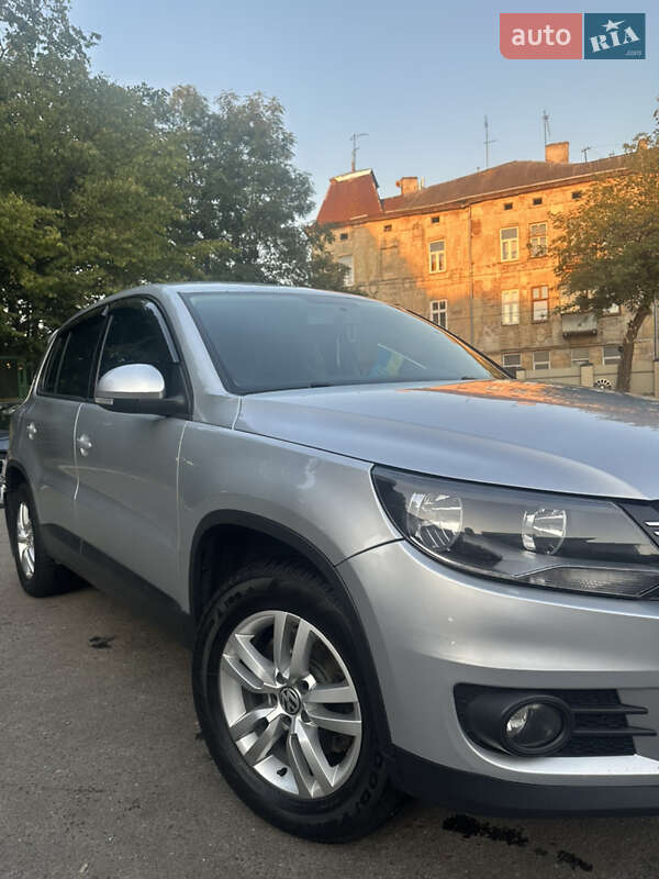 Внедорожник / Кроссовер Volkswagen Tiguan 2012 в Львове
