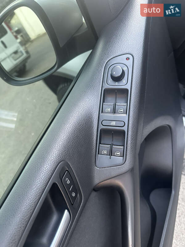 Внедорожник / Кроссовер Volkswagen Tiguan 2012 в Львове