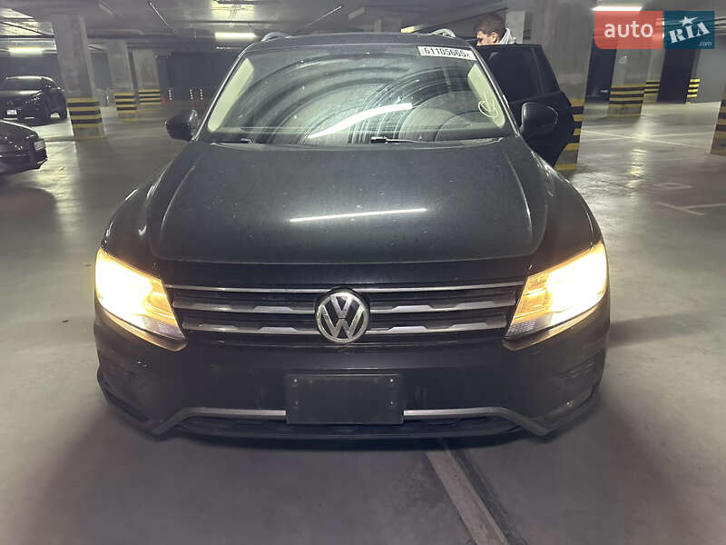 Внедорожник / Кроссовер Volkswagen Tiguan 2018 в Львове