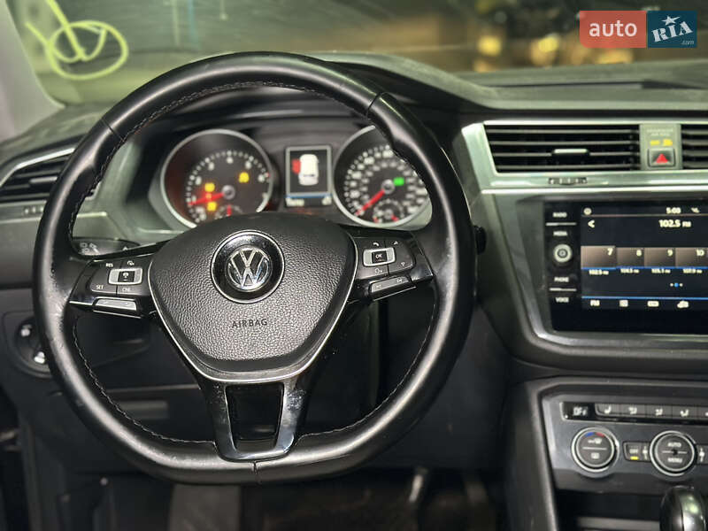 Внедорожник / Кроссовер Volkswagen Tiguan 2018 в Львове