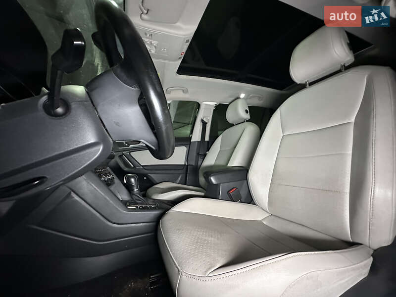 Внедорожник / Кроссовер Volkswagen Tiguan 2018 в Львове