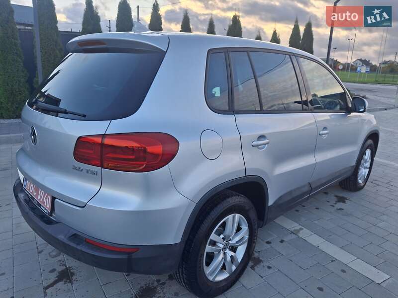 Позашляховик / Кросовер Volkswagen Tiguan 2011 в Кам'янець-Подільському