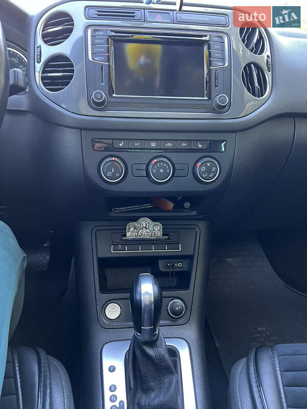 Внедорожник / Кроссовер Volkswagen Tiguan 2015 в Виннице